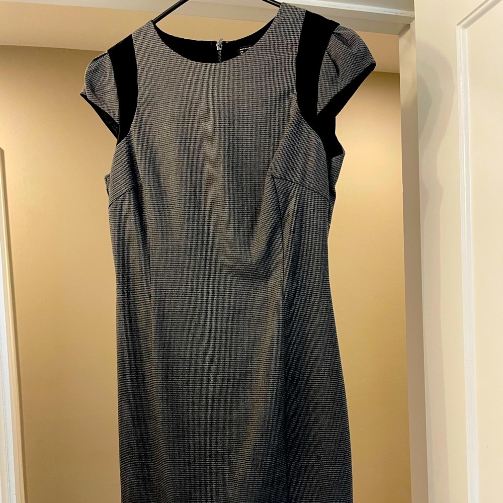 Zara Houndstooth Fitted Medium Cap-sleeve Dress